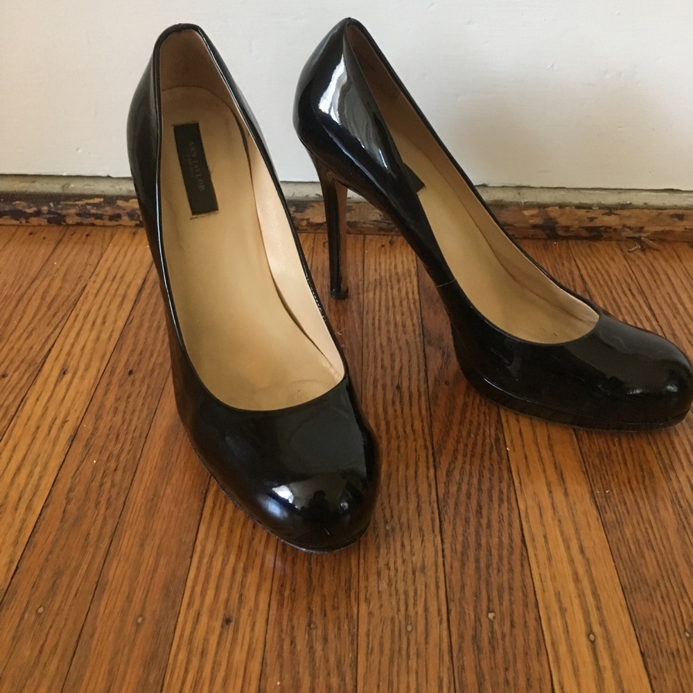Ann Taylor patent leather 4” stilettos