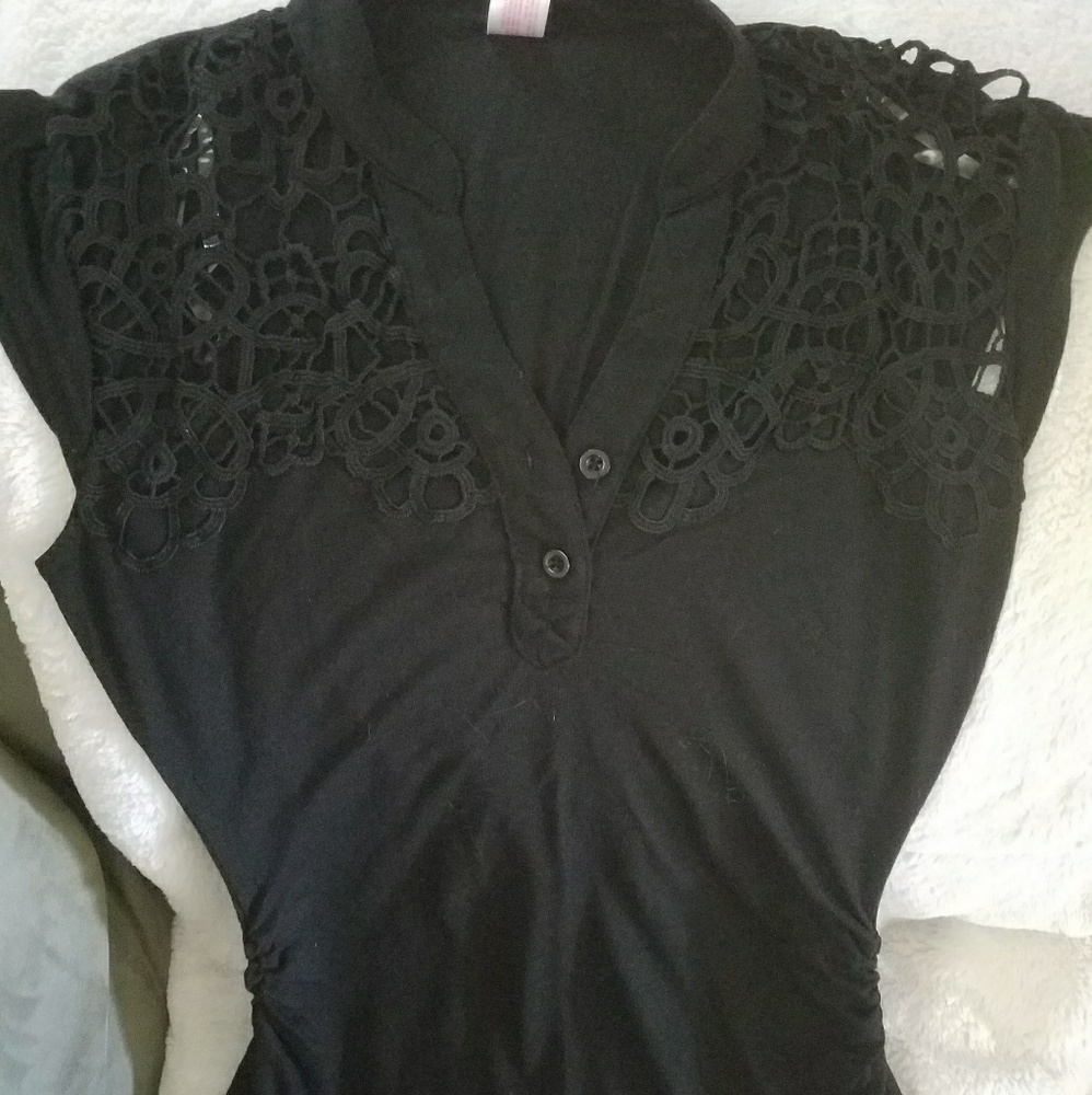 Short sleeved black shirt