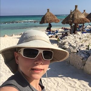 Meet your Posher, Griffin