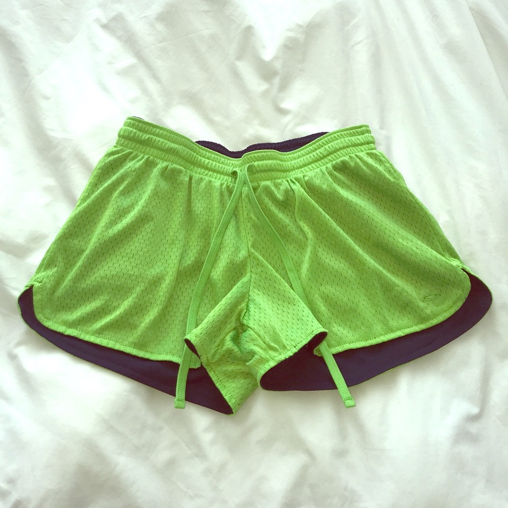 Reversible athletic shorts