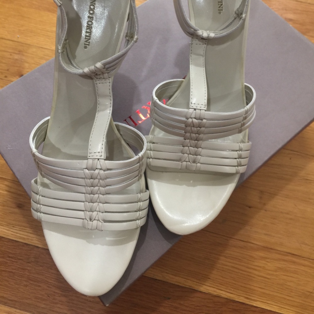 Franco Fortini size 9M  Bone New/Box