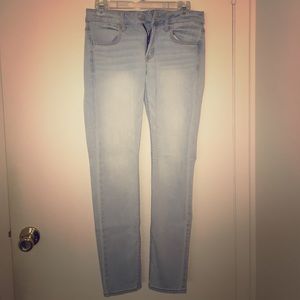 Light-Denim American Eagle super stretch jeggings
