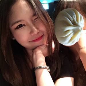 Meet your Posher, Deborah