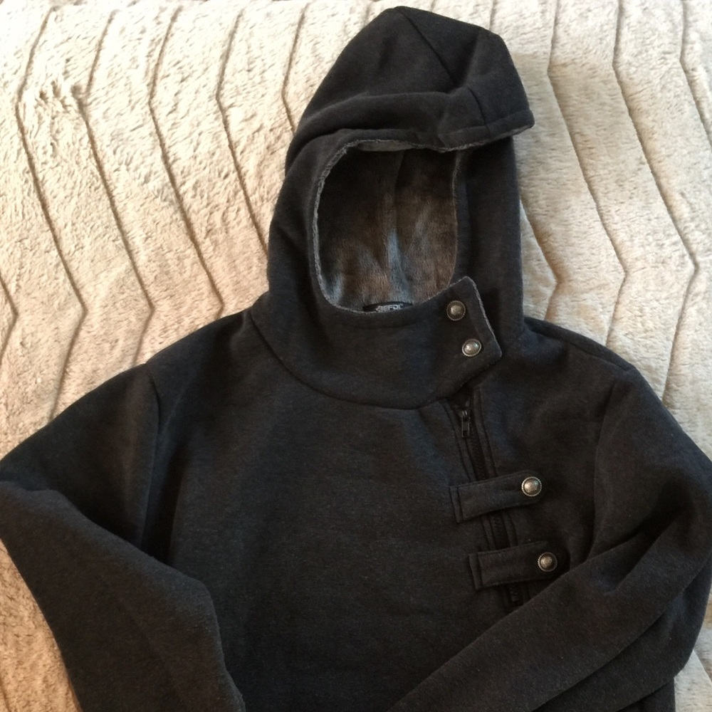 💥Weekend Sale! Price Drop! Awesome Hoodie!