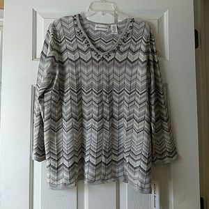 ❄️Grey Chevron Sweater NWT❄️