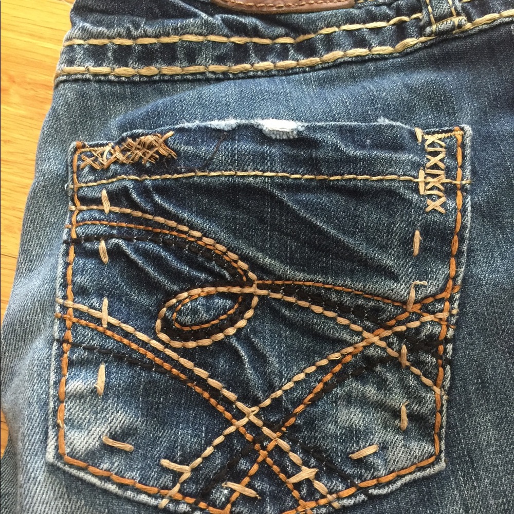 BKE JEANS SIZE 27/33 1/2"