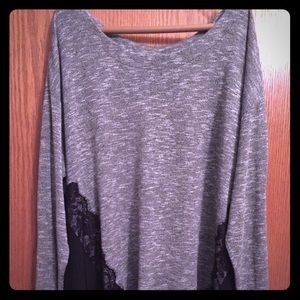 Beautiful knit top with lace and button details XL