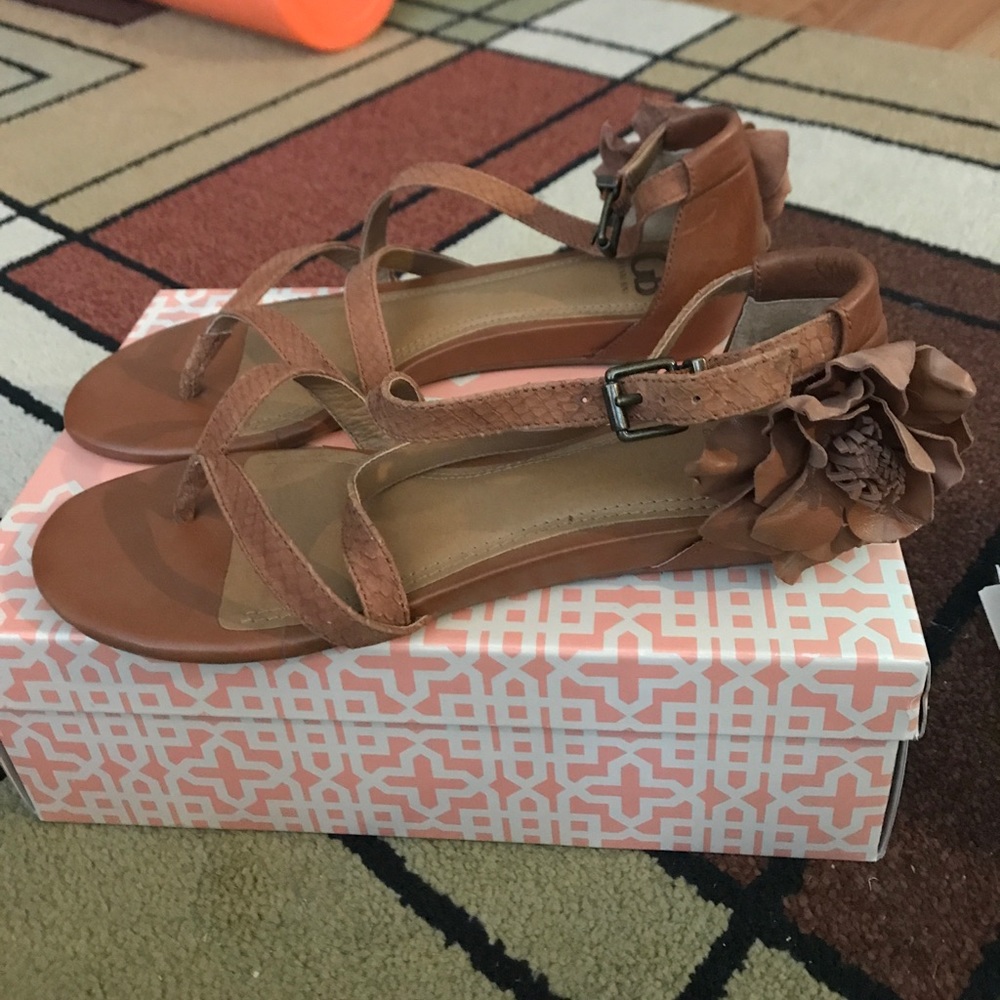 Gianni Bini Sandals