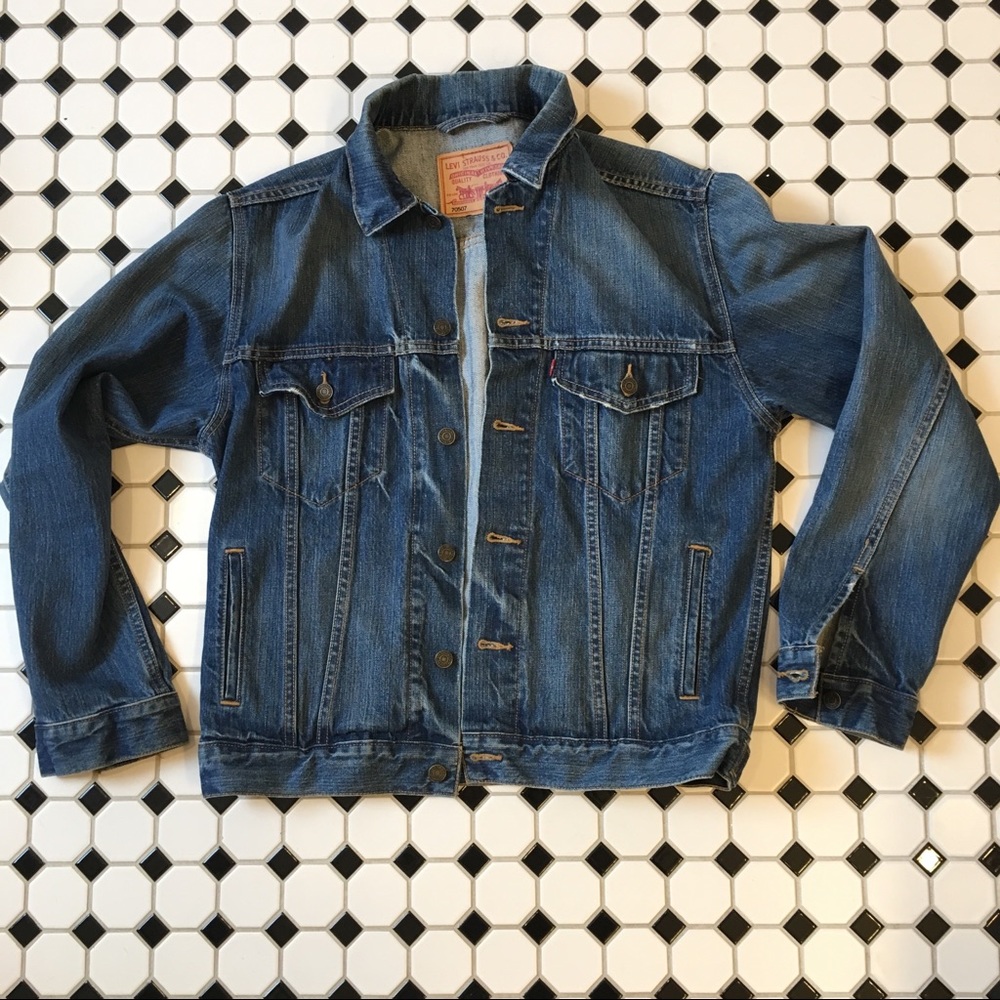 Levi’s Trucker jean jacket denim, size medium