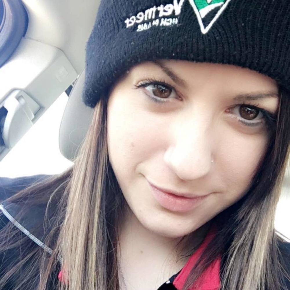 Meet your Posher, Leah