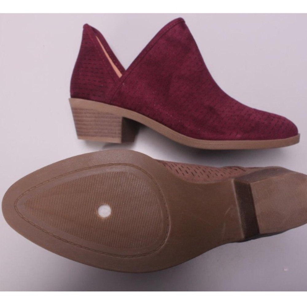 💔LAST PAIR💔 The Bianca Bootie - Picture 2 of 2