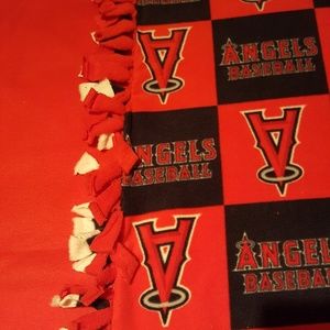 Los Angeles Angels throw blanket