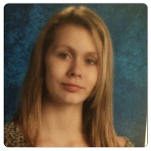 Meet your Posher, Caitlin