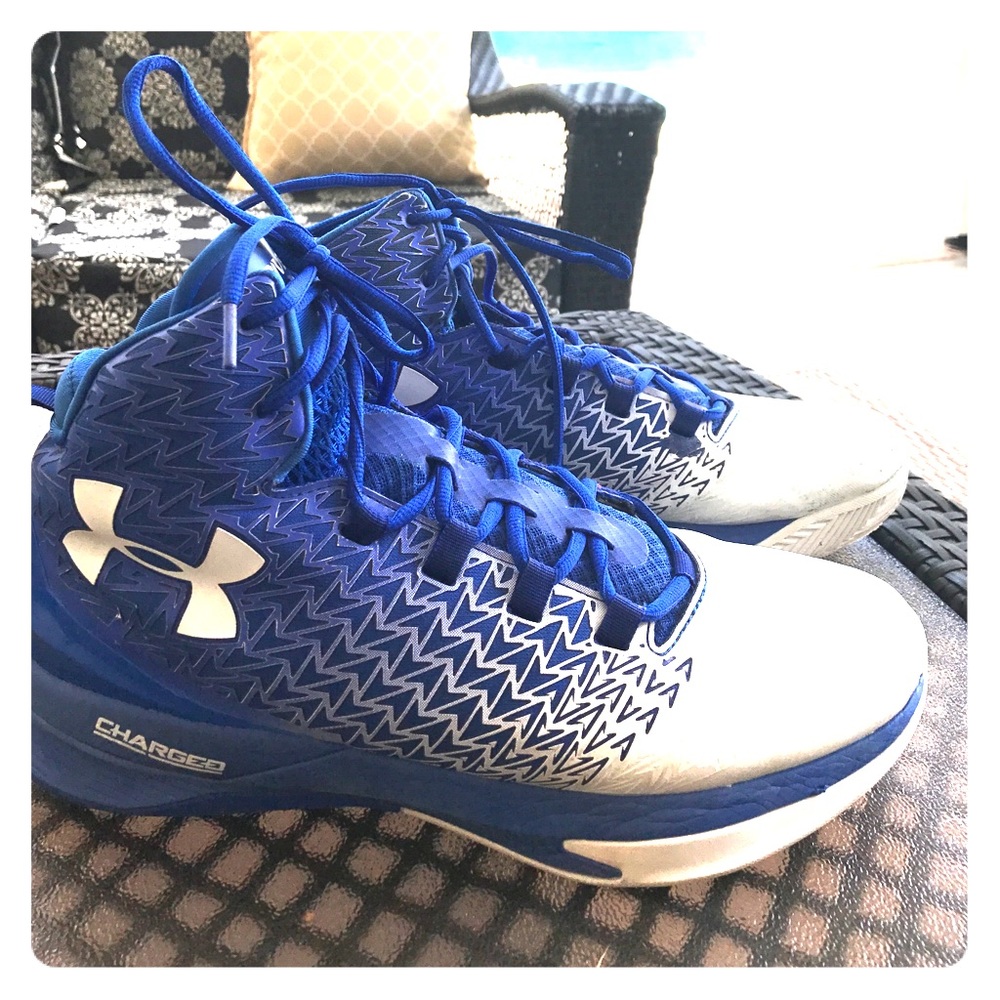 Clutchfit Drive 3 Under Armour Basketball Shoes