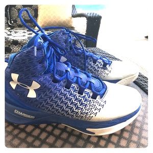 Clutchfit Drive 3 Under Armour Basketball Shoes