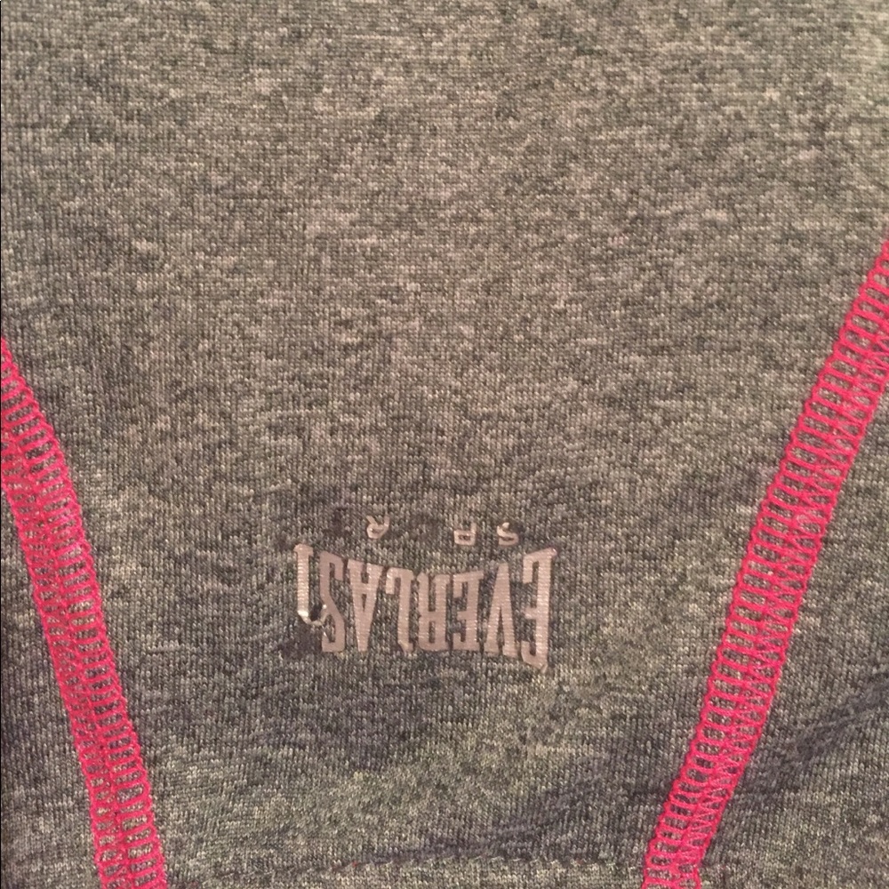 workout top - Picture 3 of 4