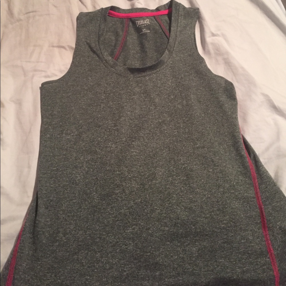 workout top - Picture 4 of 4