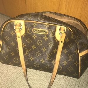 Louis Vuitton purse Louis Vuitton purse