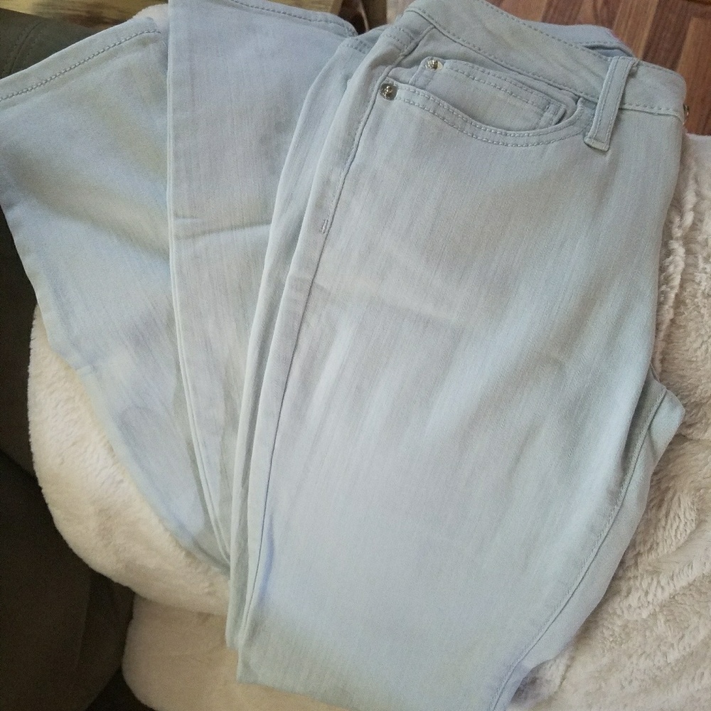 Capris/Ankle Leggings- size 3 which isnt an option