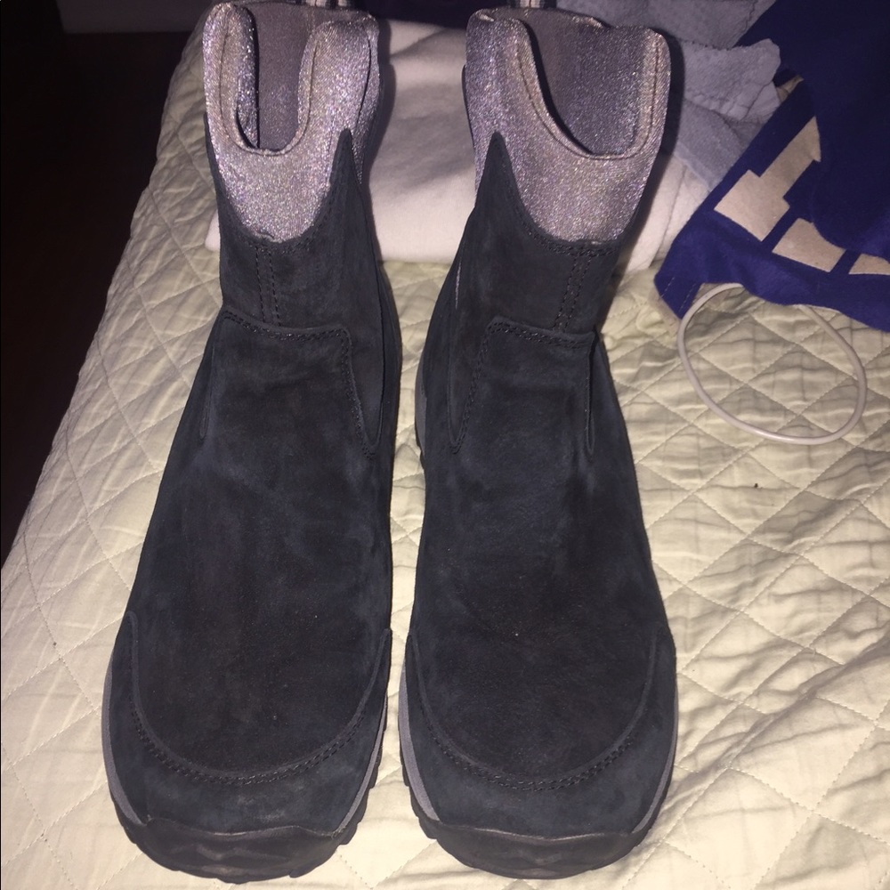 Merrell Waterproof thinsulate tundra black size 9