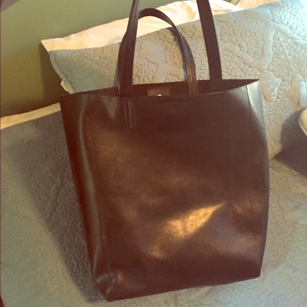 Beautiful Banana Republic Tote