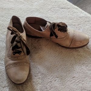 Velvet laced oxfords