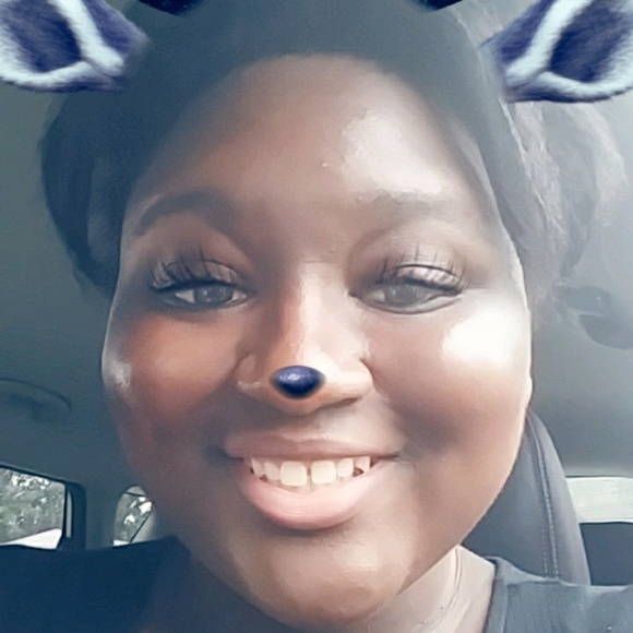 Meet your Posher, Adrianna - Picture 1 of 1