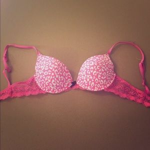 Victoria's Secret Push up bra, 34B, good condition