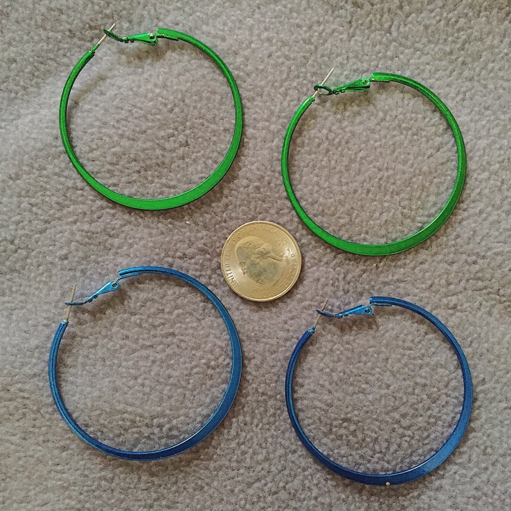 Hoop Earrings - Picture 4 of 4