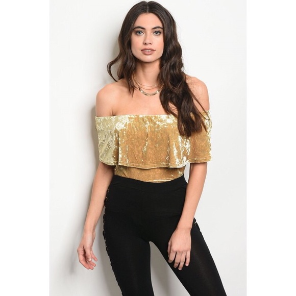New gold Off Shoulder velvet bodysuit - Picture 2 of 5