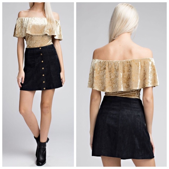 New gold Off Shoulder velvet bodysuit - Picture 4 of 5