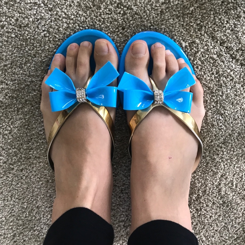 Cute blue sandals NWOT