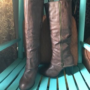 Kisses tall hooded boot wide calf