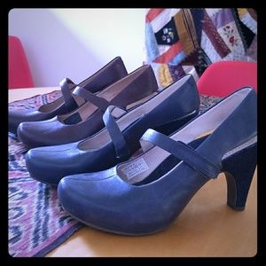 Two pair TSUBO hard to find Mary Jane heels, 45 EA