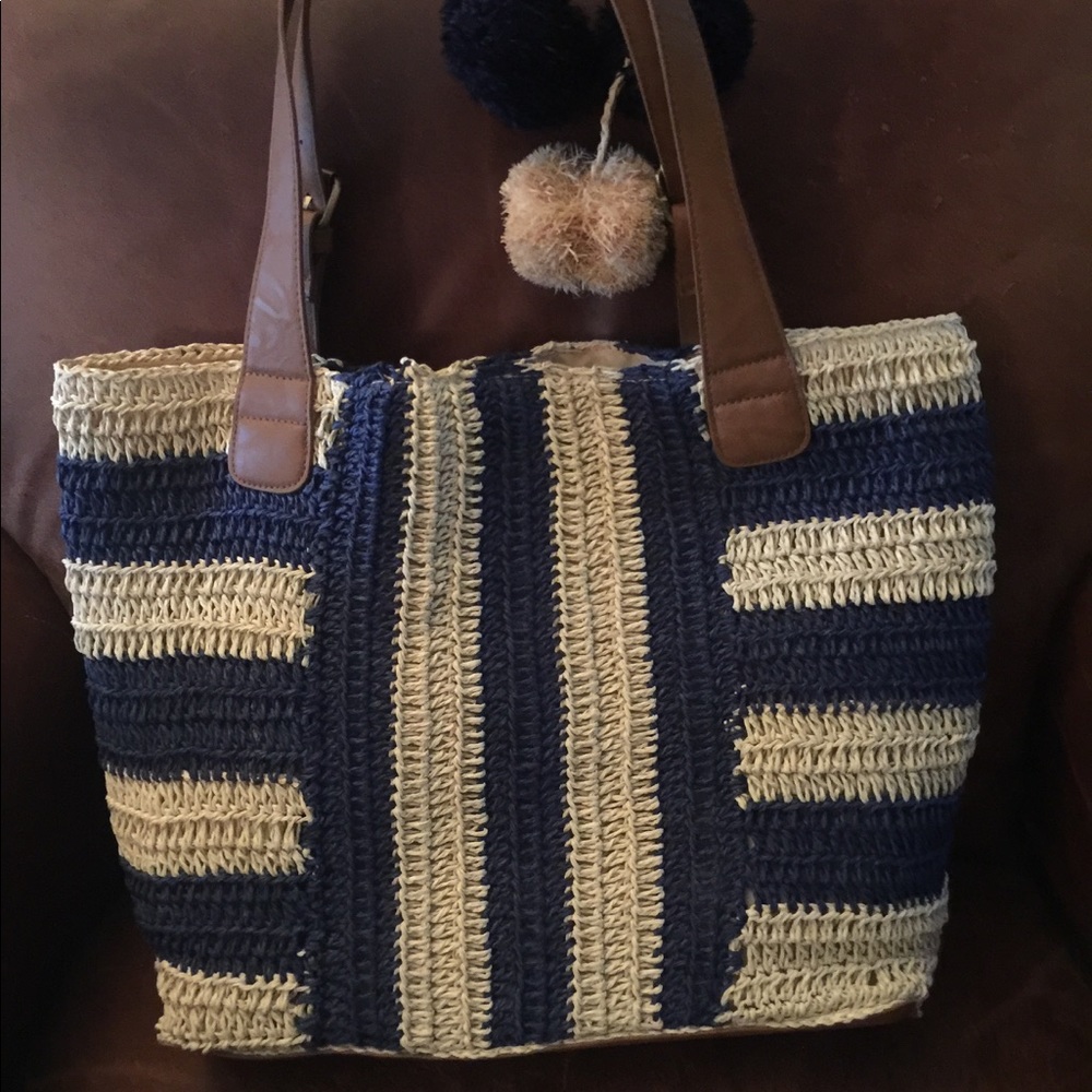 The perfect bag for any busy nurse, teacher.