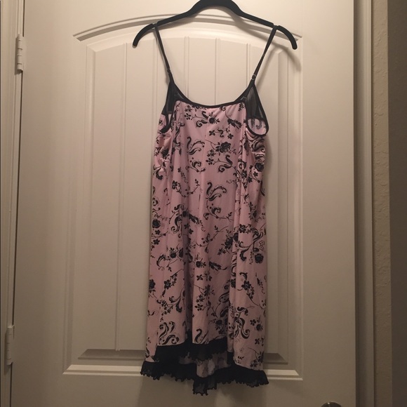 🌸Flowery Night Slip🌸 - Picture 2 of 4