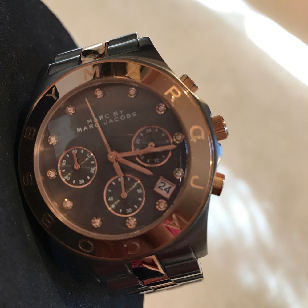 Marc Jacobs Watch - Picture 2 of 4