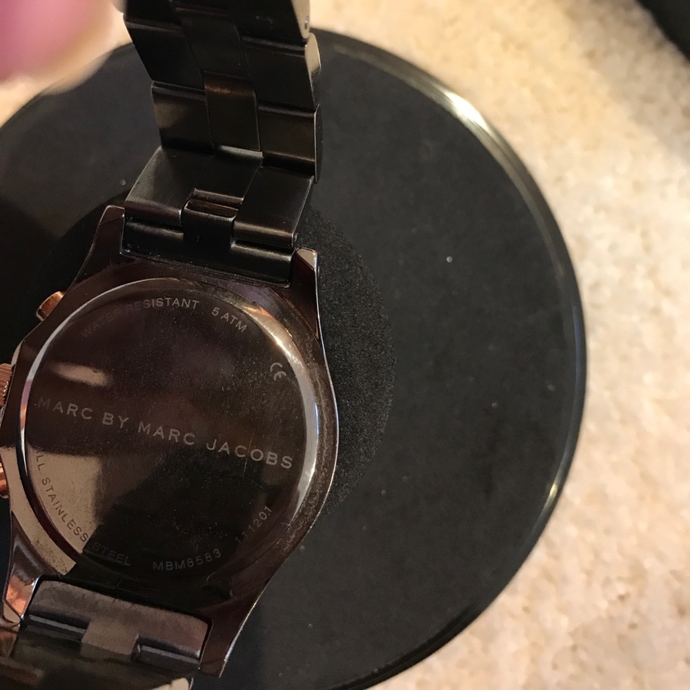Marc Jacobs Watch - Picture 3 of 4