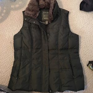 Eddie Bauer down vest size M