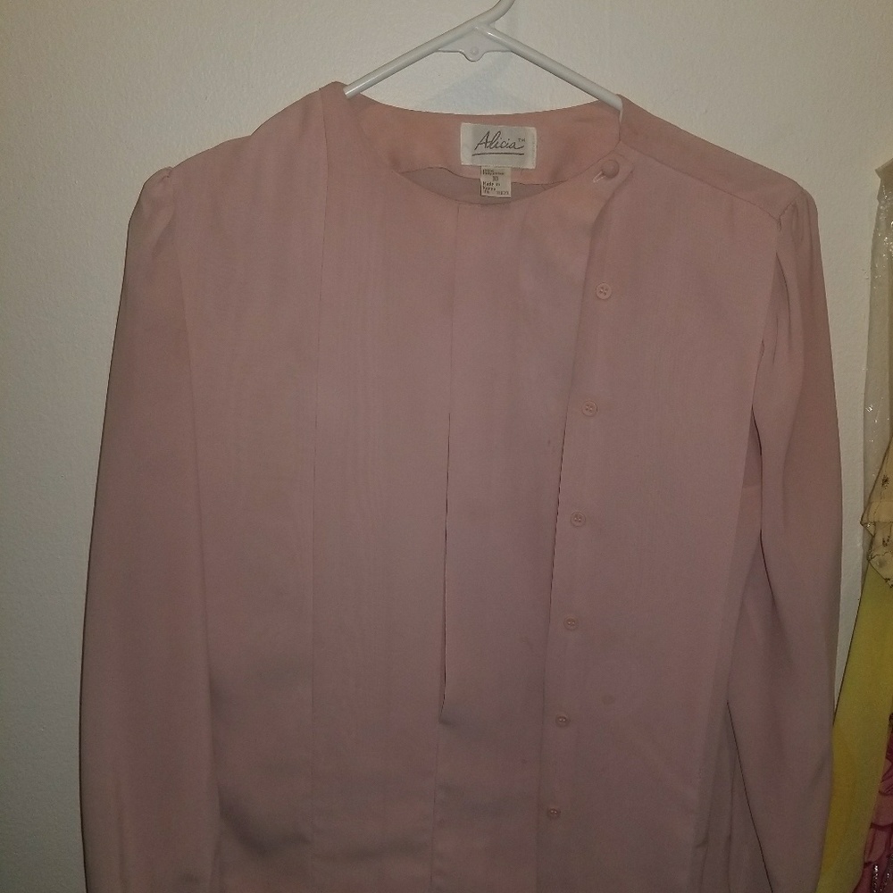 Pink blouse - Picture 2 of 3