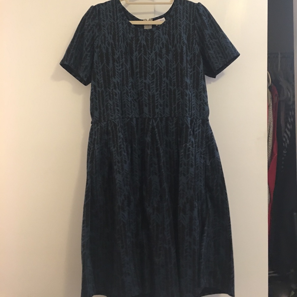 LLR Amelia, blue and black feather design