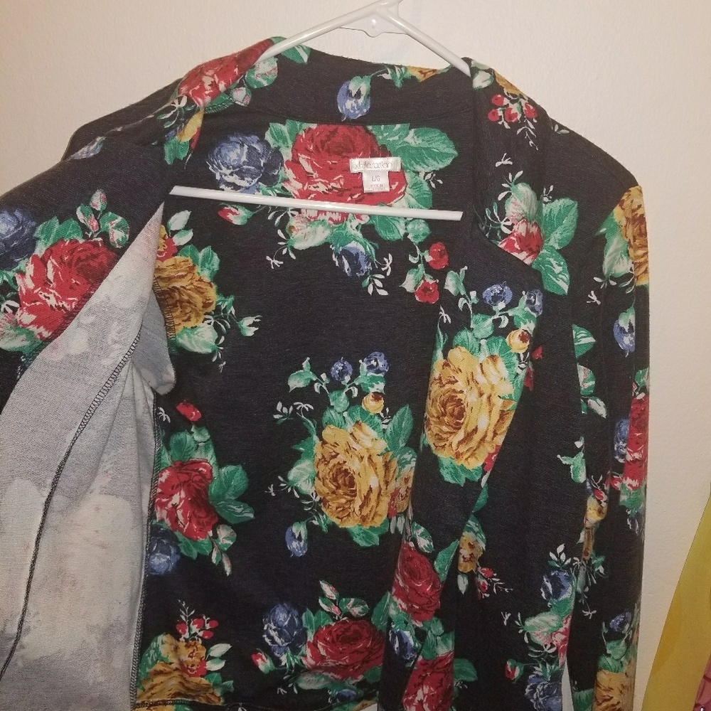 Floral jacket - Picture 2 of 3