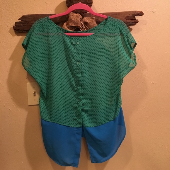 Red Closet Blouse - Picture 2 of 4