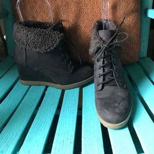 Dana Buchman Brown suede booties w cuff wedges