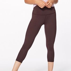 Lululemon wunder under crop leggings size 4