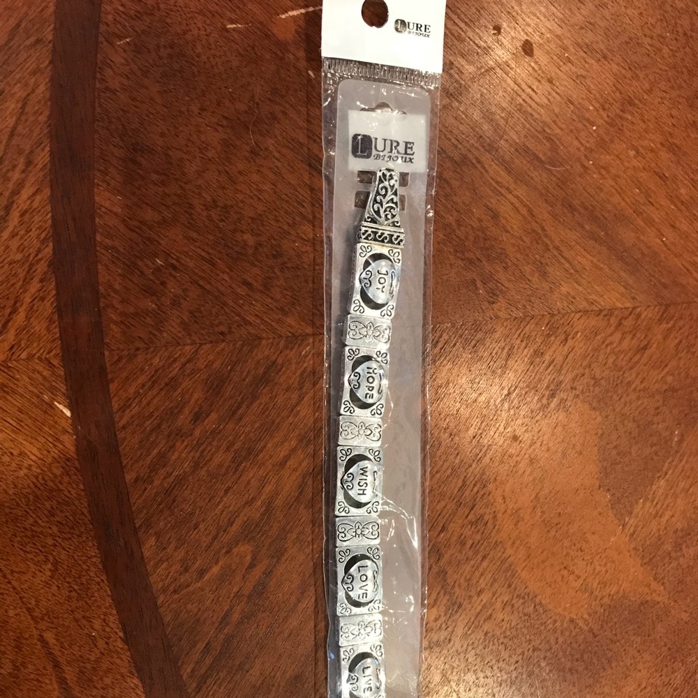 Lure ‘joy’ bracelet