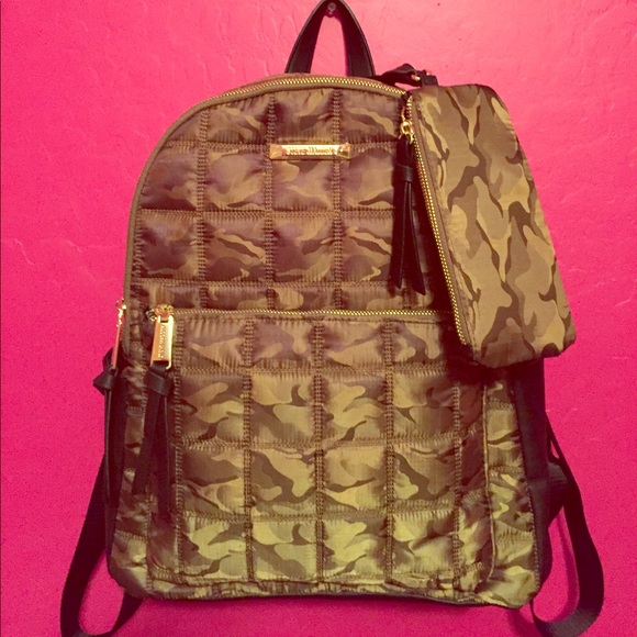 steve madden camo backpack