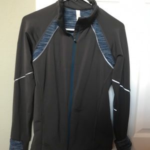 Lucy brand running top