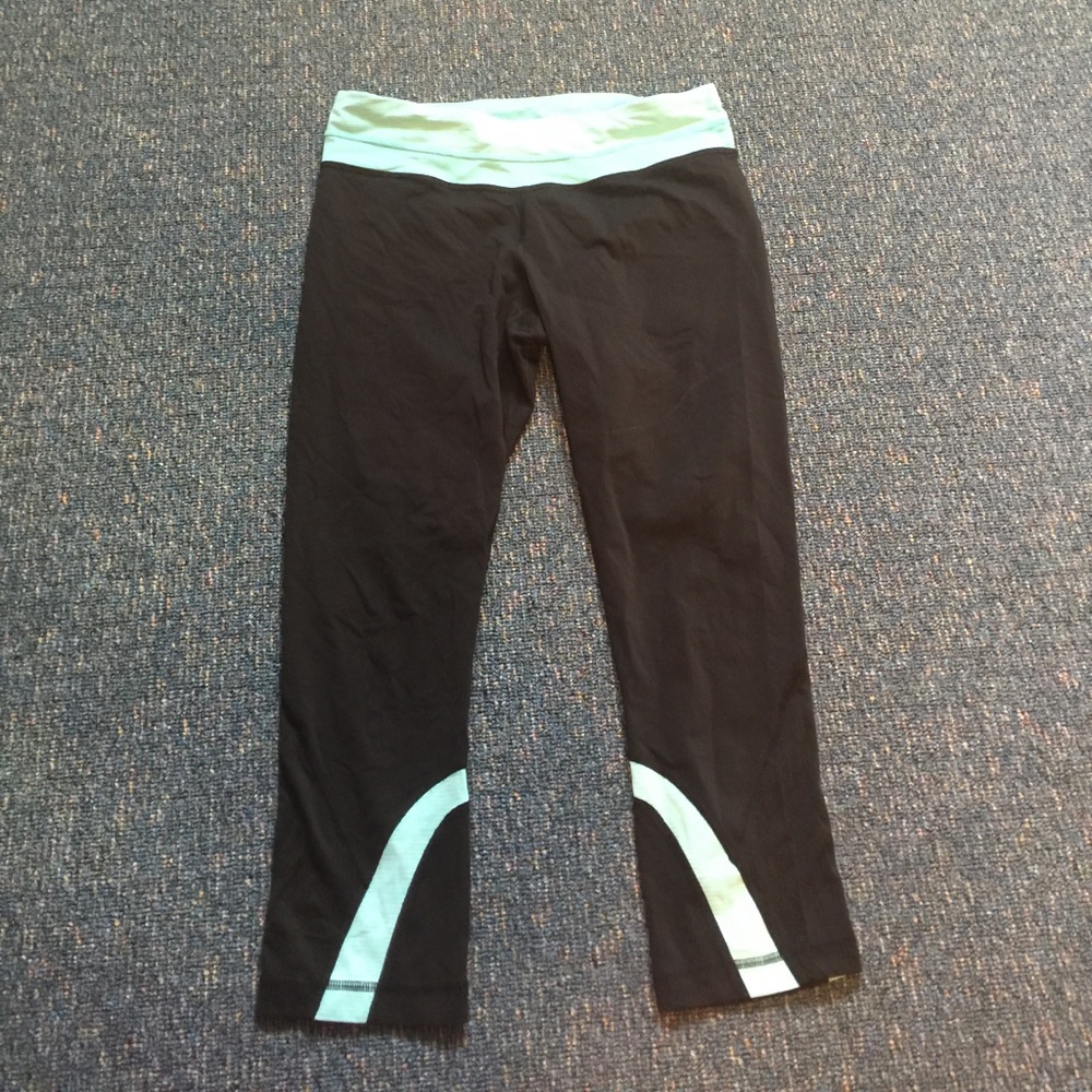 Lululemon run inspire crops