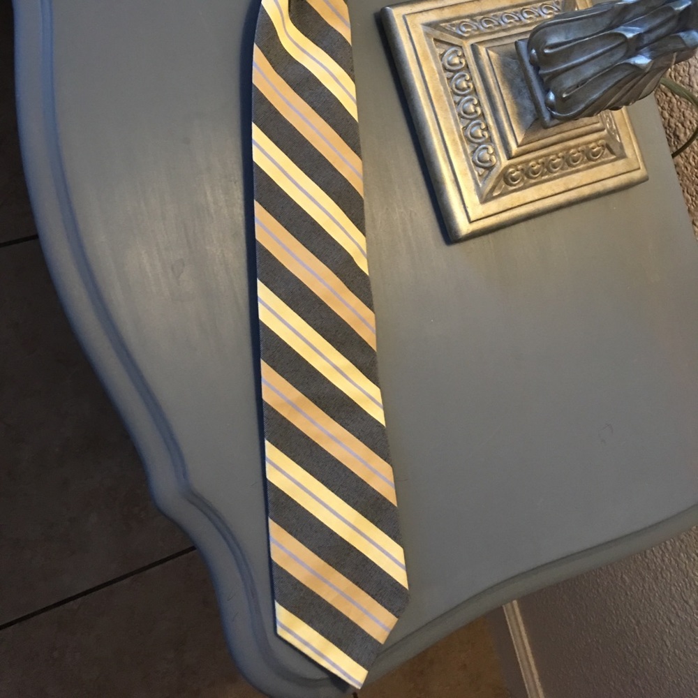 Men’s Ben Sherman tie